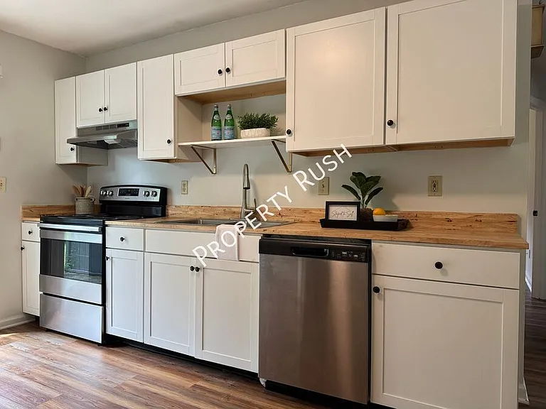 8740 Millard Lee Ln #8740 — Photo 6
