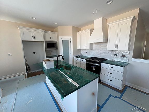 4th image of 343 Frank Rd