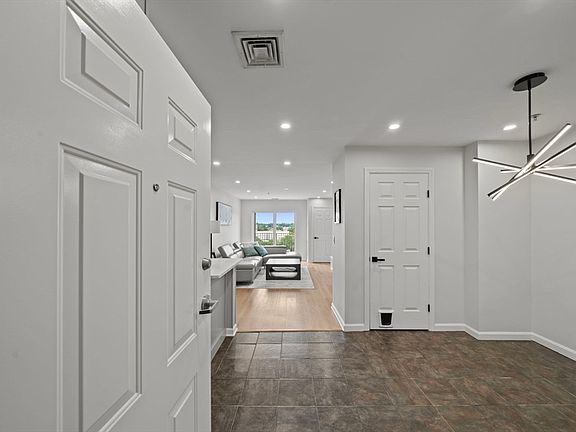 4th image of 84 Aborn St Unit 2403
