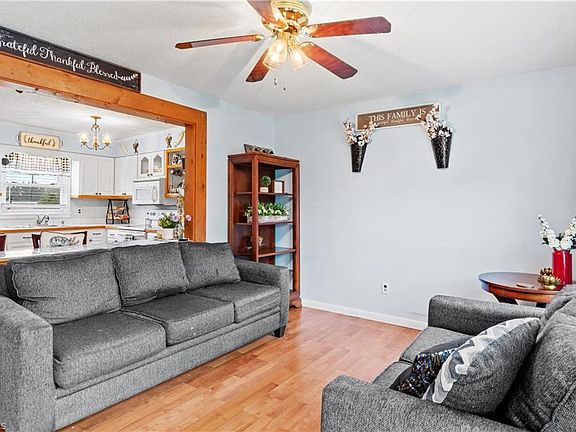 5th image of 106 Belhaven Dr