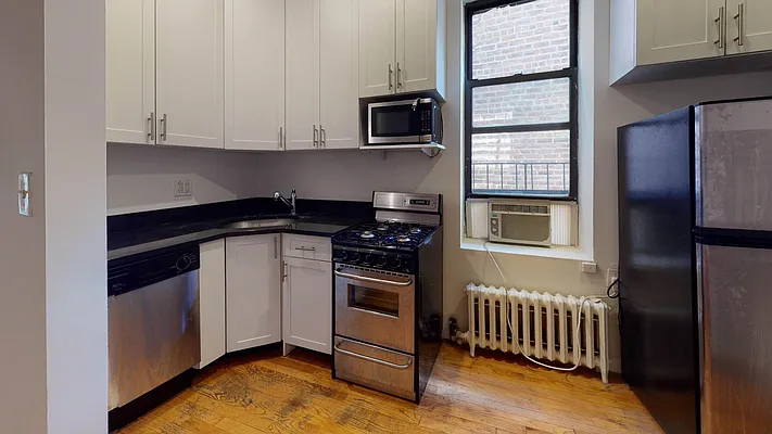 Rented by Bond New York | media 16