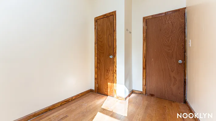 Rented by Nooklyn NYC LLC | media 8