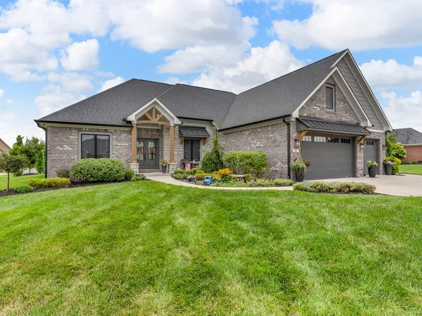 121 Lakeside Dr, Pittsboro, IN 46167