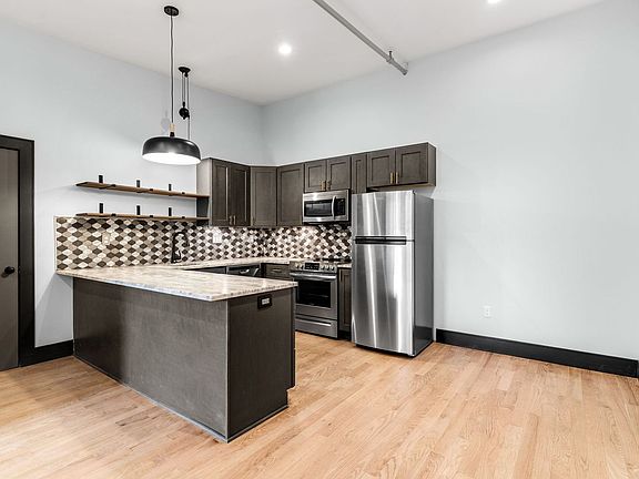 4th image of 26 Washington Ave #404