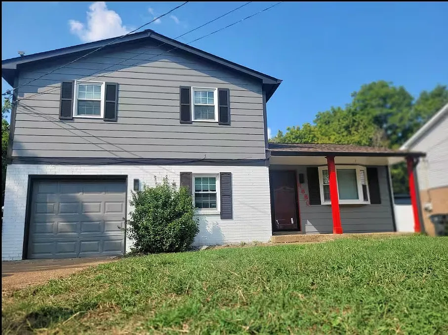 4880 Barclay Square Drive — Photo 1