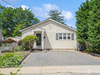 16 Taft Ave, Edison, NJ, 08817