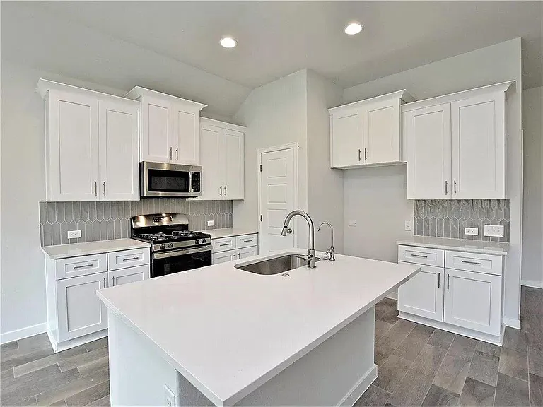 129 San Domenico Cv — Photo 9