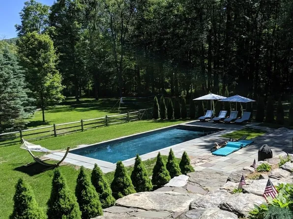 40 Salmon Kill Rd, Lakeville, CT 06039