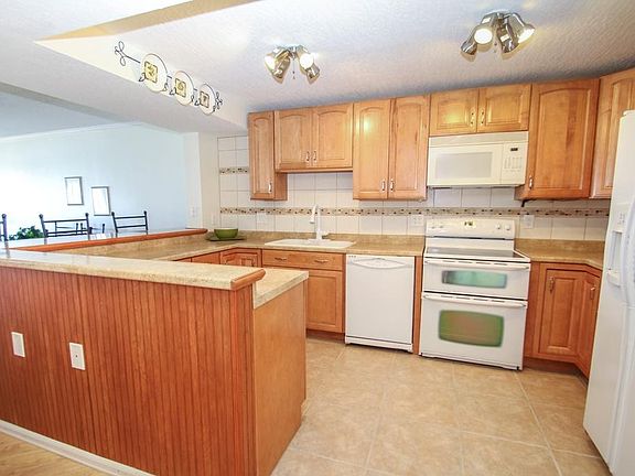 4th image of 555 Fillmore Ave APT 404