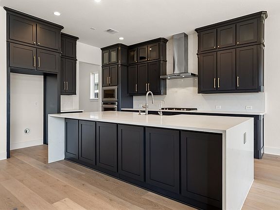 4th image of 1161 Rochester Pl