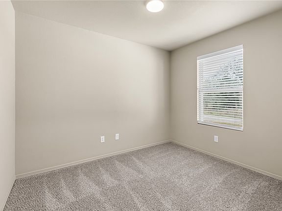 5th image of 1642 Lucky St