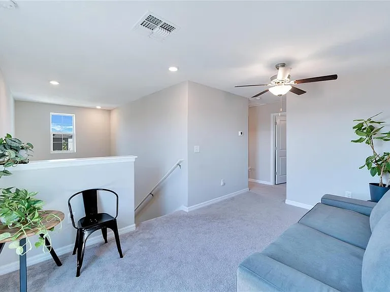 403 Royal Empress Dr — Photo 21