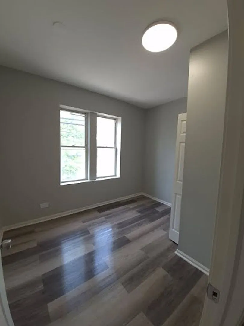 Building Photo - 1252 S Karlov Ave #1B