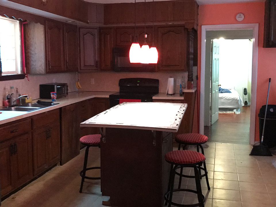 2nd image of 535 N Church St #1