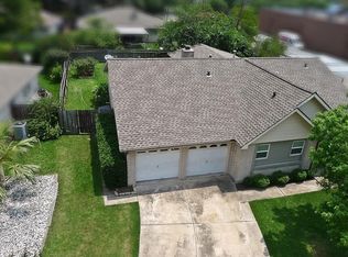 16619 White Star Dr, Houston, TX 77062
