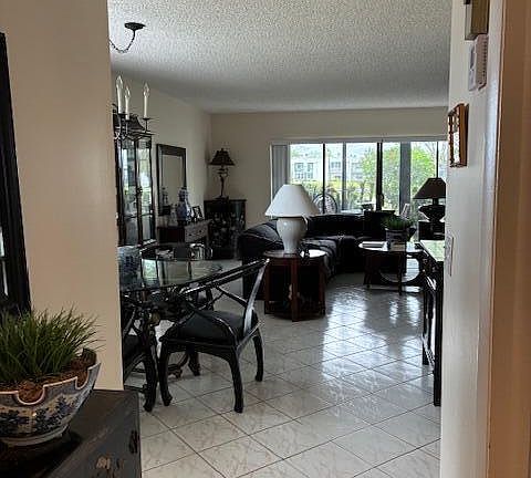 2nd image of 504 Piedmont K #504