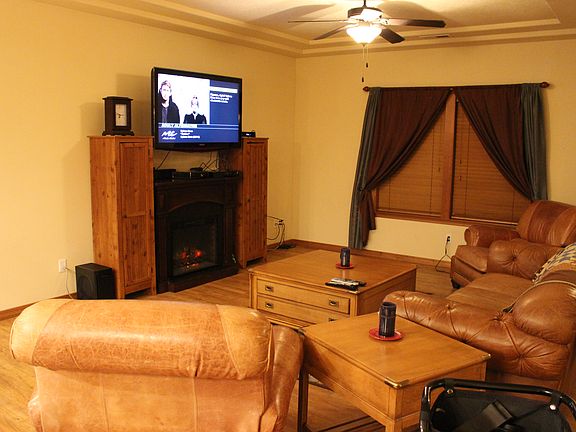 2nd image of 1806 Ironwood Ave