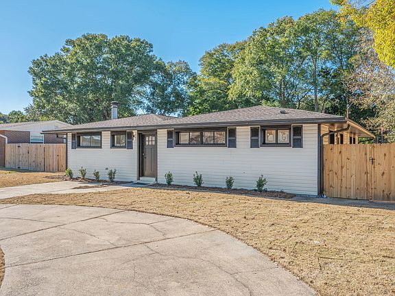 3rd image of 118 Ferry Rd NE