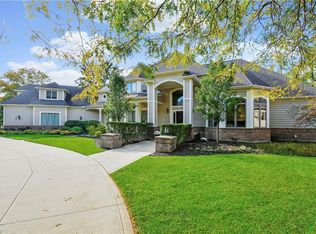 550 Bristol Dr, Aurora, OH 44202