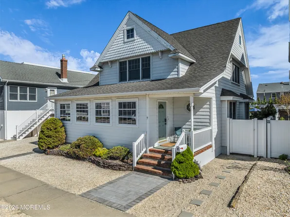 7 Ortley Avenue, Lavallette, NJ 08735