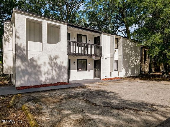 2nd image of 5240 WESTCHASE Court