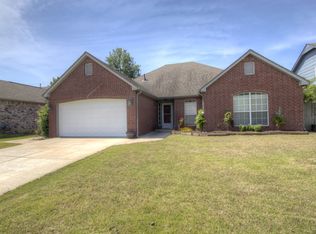 10706 E 119th St N, Collinsville, OK 74021