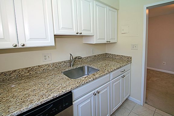 5th image of 2055 N Woodstock St APT 103
