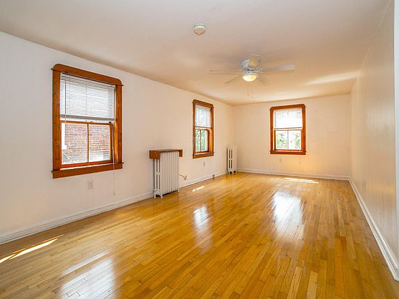 5th image of 2815 Poplar St #3