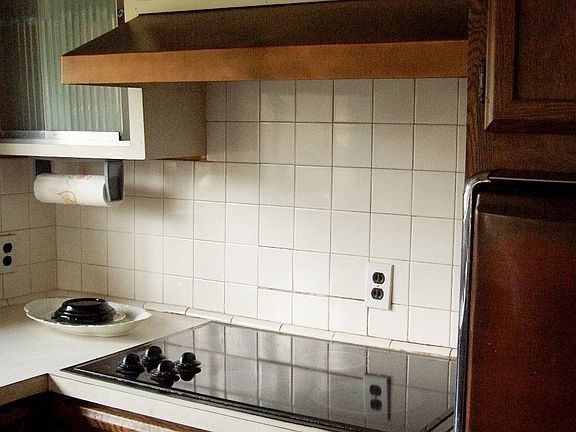 Kitchen cooking area 