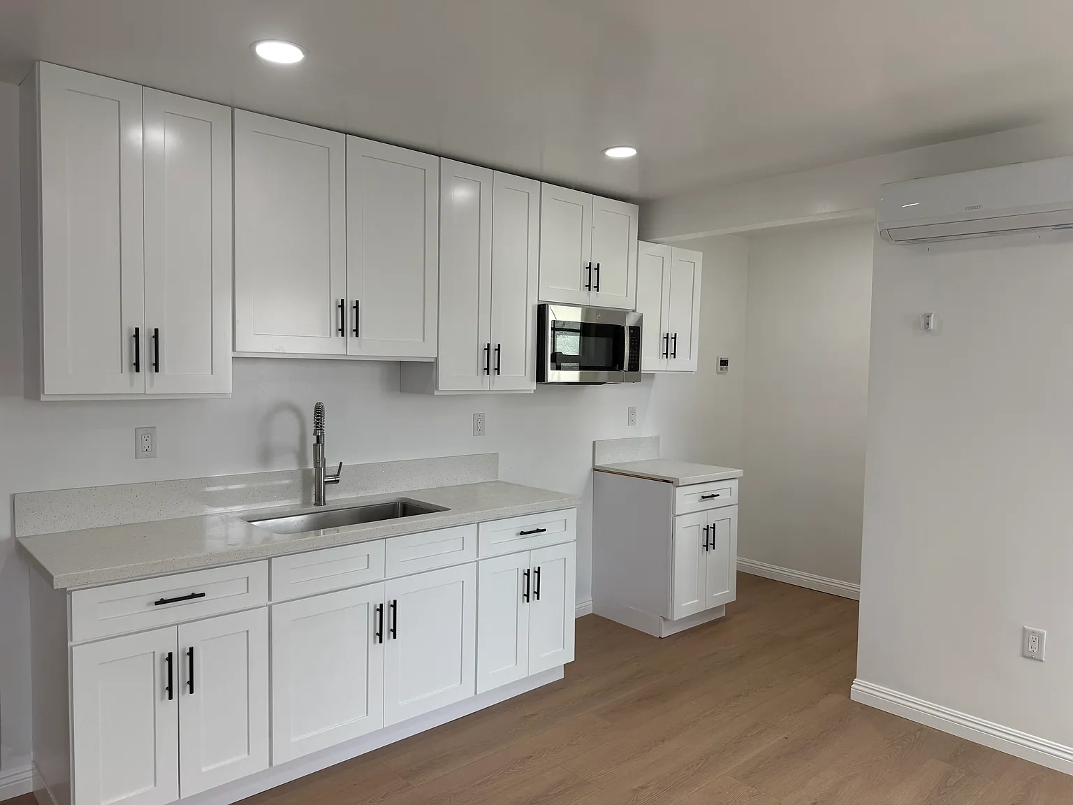 3 bed, $3,200 — Photo 1