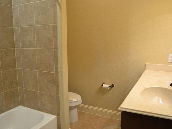 5th image of 209 Double Creek Dr