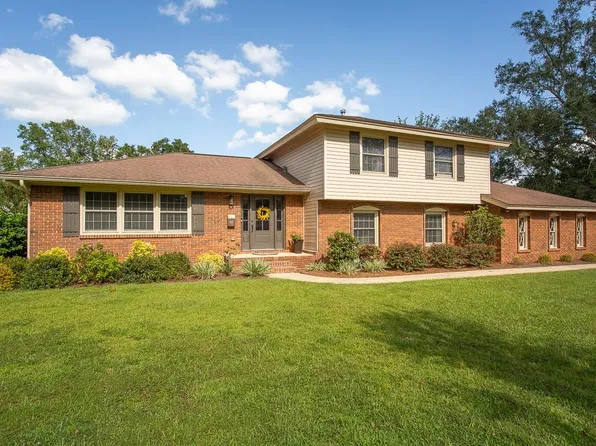 3420 Castlebar Cir, Tallahassee, FL 32309