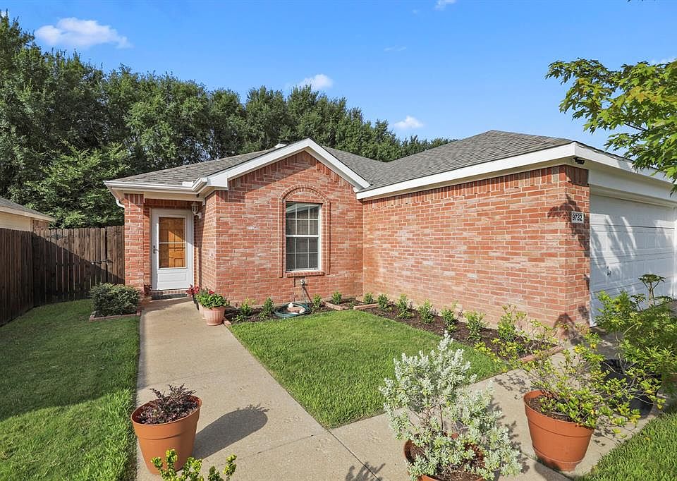 1st image of 9732 Calle Del Oro Ln