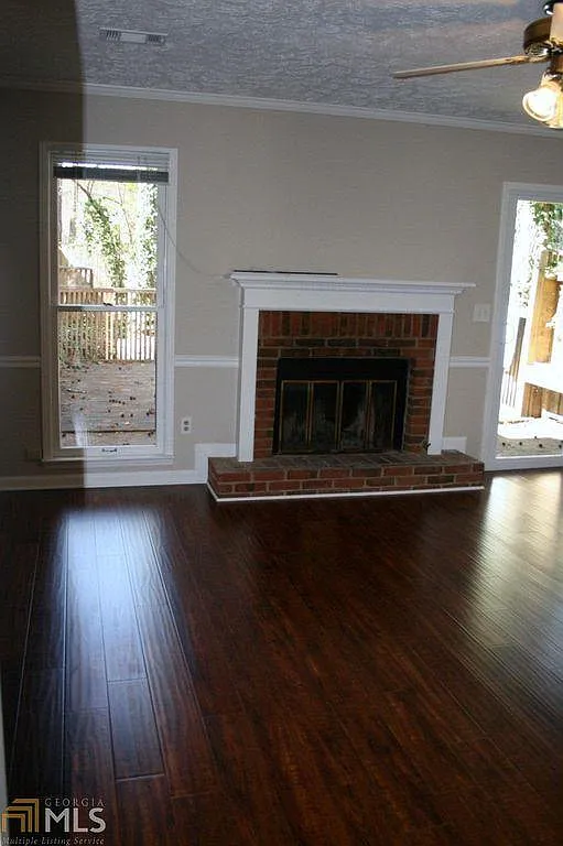 2 bed, 1256 sqft, $1,560 — Photo 4