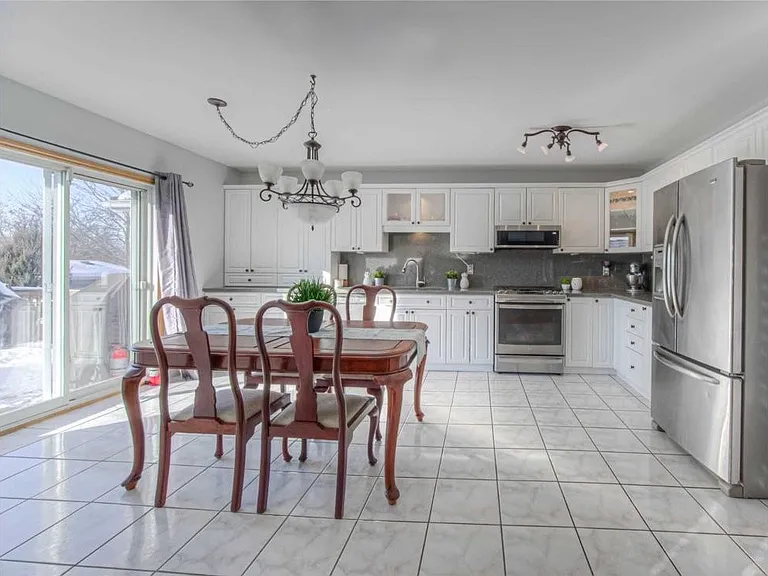 389 Greenbrier Rd — Photo 5