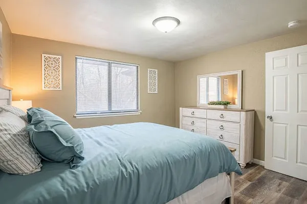 2 bed, 1.5 bath, 1000 sqft, $1,799 — Photo 3