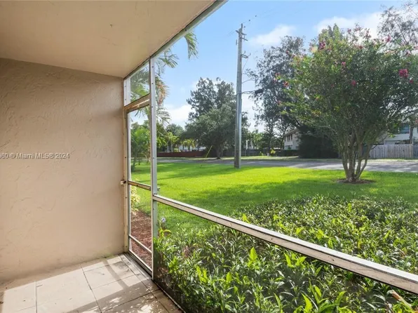 8530 Old Country Mnr APT 125, Fort Lauderdale, FL 33328