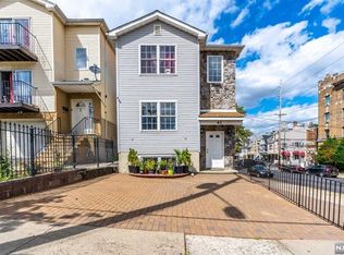 43 2nd Ave, Newark, NJ 07104