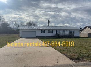 20248 Ostrich Ln, Lebanon, MO 65536