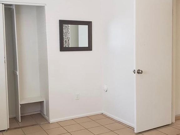5th image of 2626 W Campbell Ave