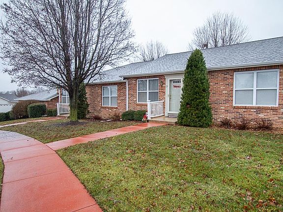 2nd image of 29 Brittany Ct