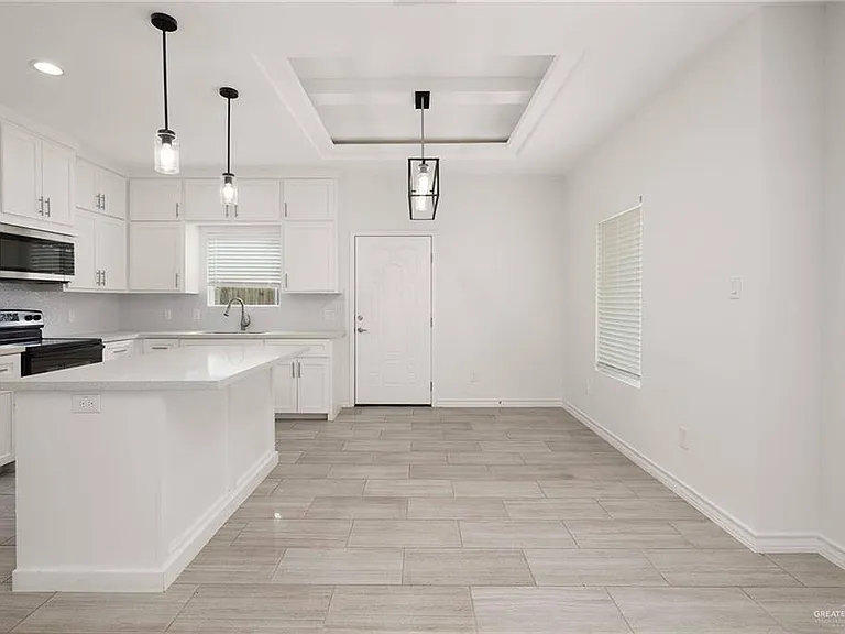 913 W Kohala Ave #3 — Photo 5