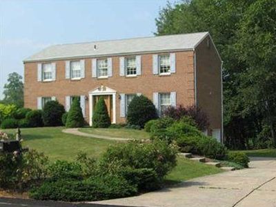 6944 Berkshire Dr, Export, PA, 15632