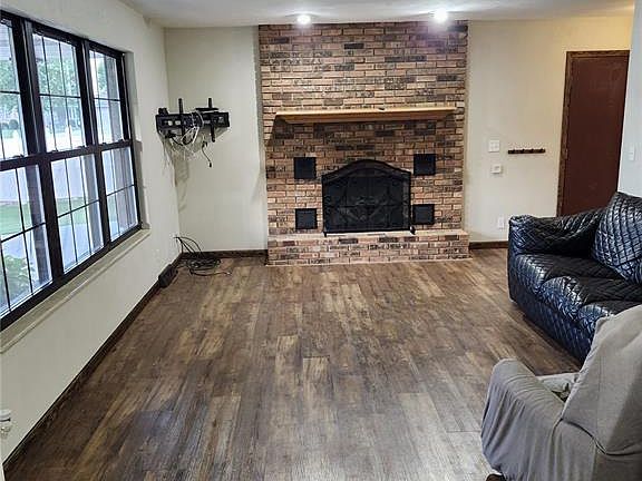2nd image of 750 Klein Dr