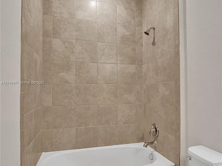 4764 Eucalyptus Dr — Photo 29