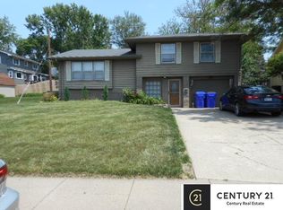 823 Janes View St, Papillion, NE 68046