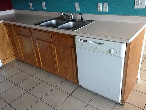 5th image of 1810 Payne St APT 5