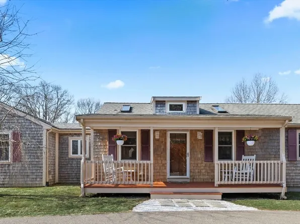 131 Beaver Dam Rd, Plymouth, MA 02360