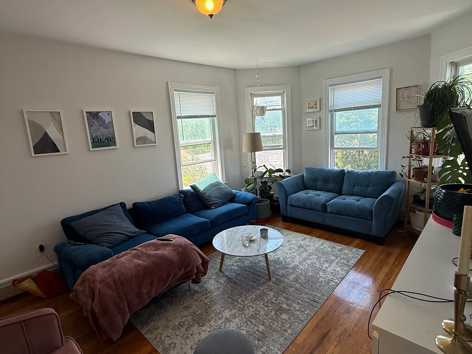 3 bed, $4,300 — Photo 1