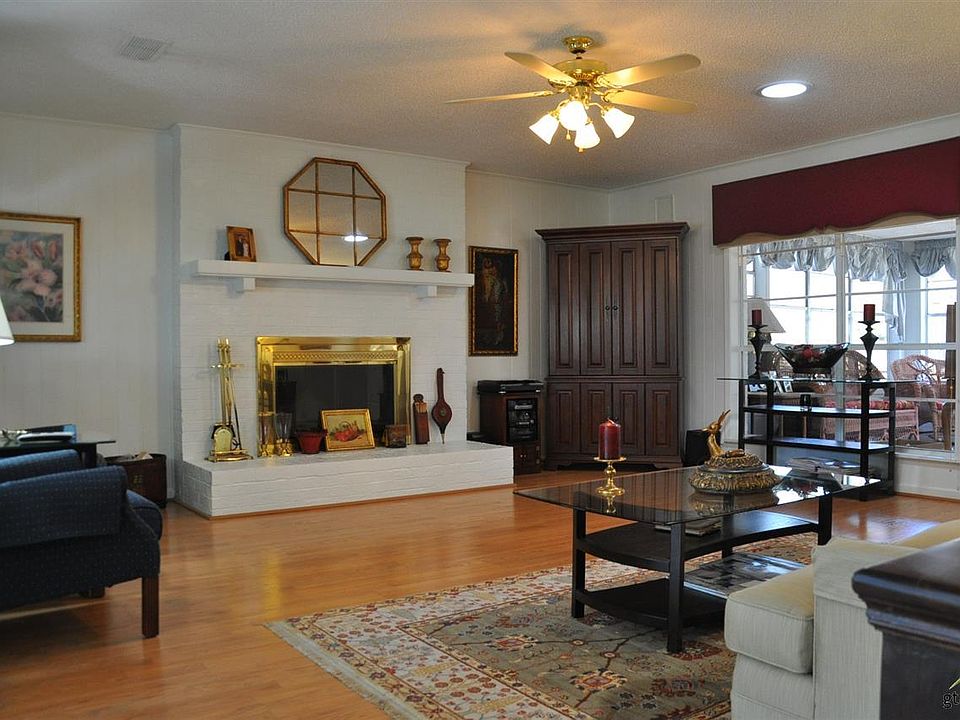 1st image of 158 Fairway Dr